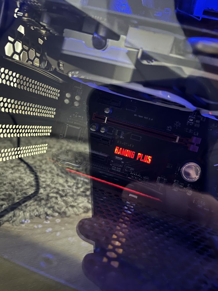 Sistem PC Gaming Ryzen 5 3500X / Radeon rx 570 / 4 GB