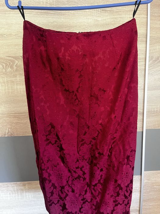 Дамска пола с бюстие