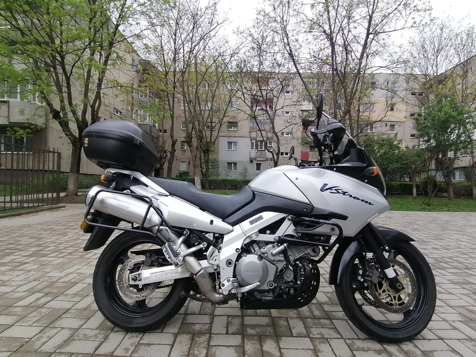 Suzuki Vstrom DL-1000