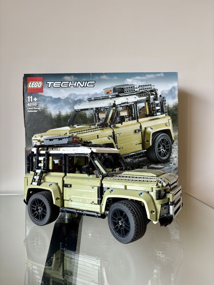 LEGO Land Rover Defender 42110