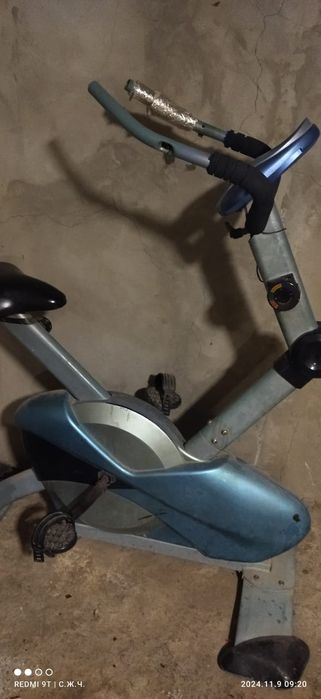 Продайотся вело треножйор.