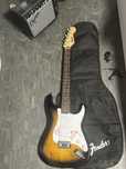Chitară electrică Squier Stratocaster + Amplificator