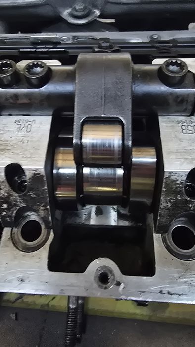 Chiulasa chiuloasa Vw T5 Touareg pentru motor 2.5 tdi R5