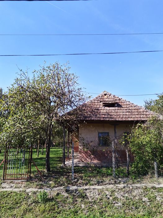 Casă de vânzare.