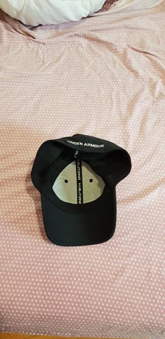 Vand șepci diverse mărci