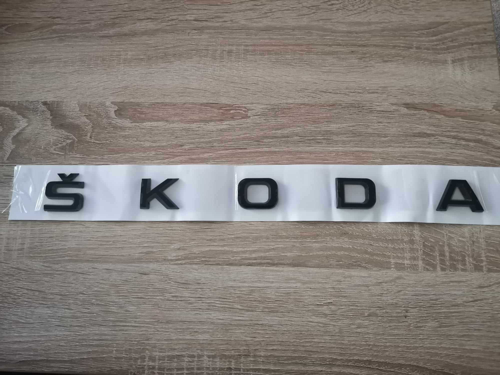 Skoda Шкода черен надпис голям размер