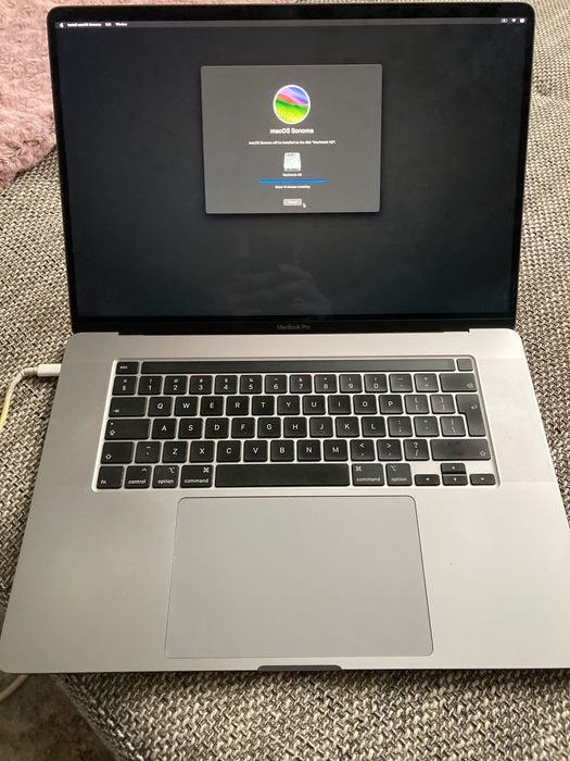MacBook PRO 16", i9, 512SSD, 32GB,