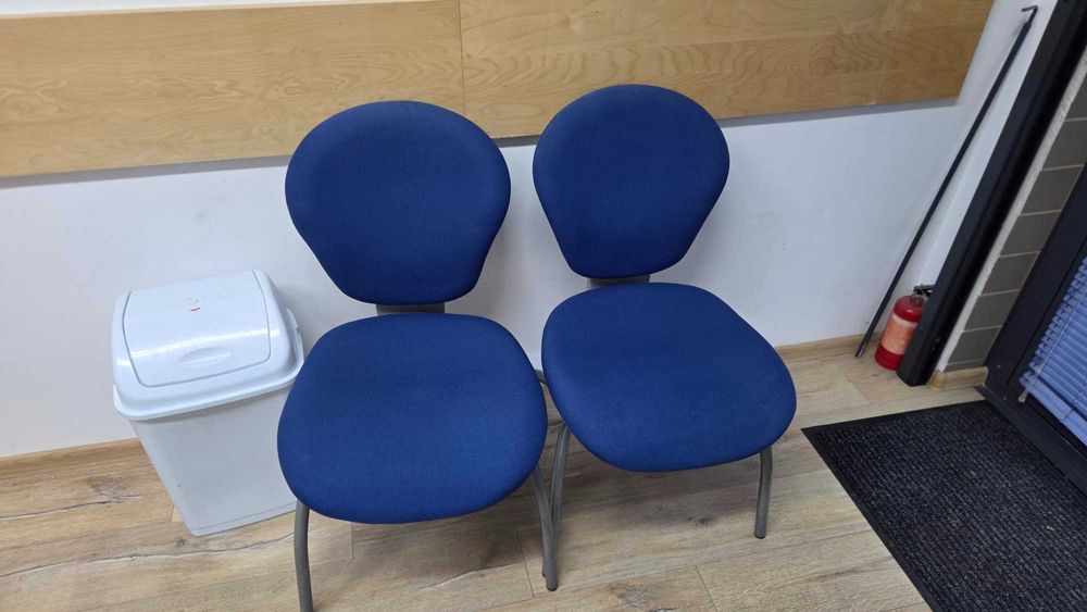 Офис Бюро, Работен стол, Посетителски стол и контейнер