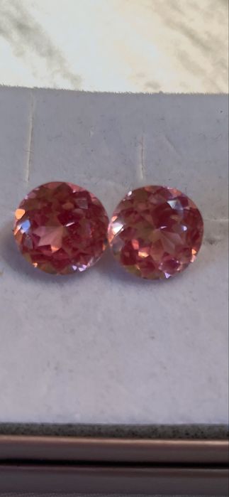 Safire  Naturale Padparadacha   14 ct. cu Certificat de garantie
