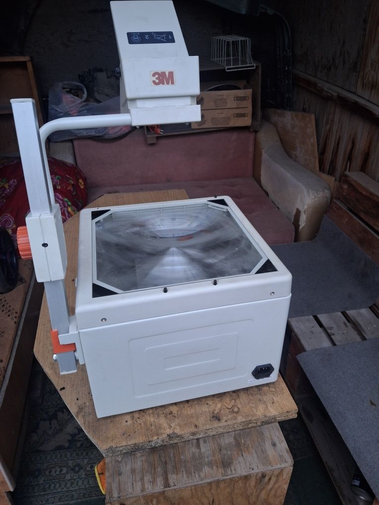 Графопроэктор RÉTROPROJECTEUR 1608 ЗМ