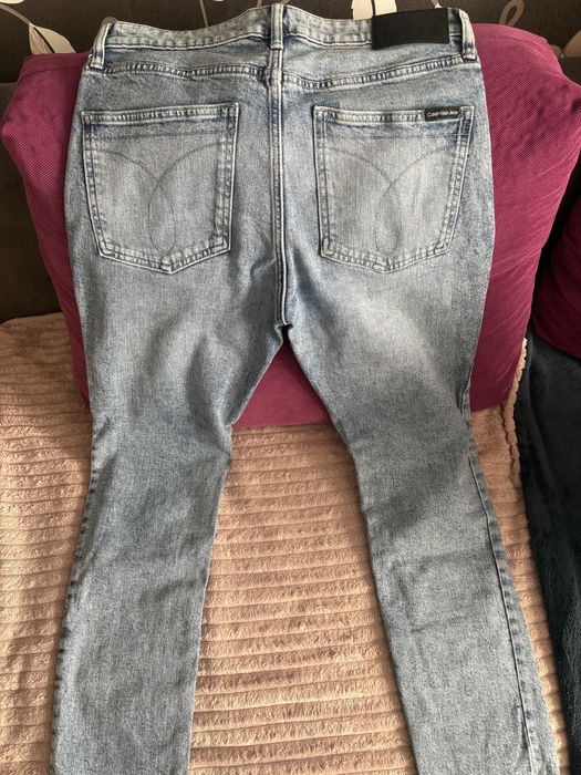 Blugi dama in stare foarte buna