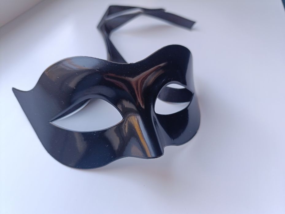 Мужская карнавальная маска