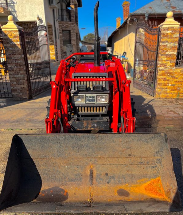 Tractor japonez YANMAR FX 24 cu încărcător frontal original