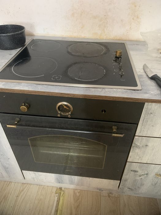 Кухонные плиты электрическая+ дховка. BEKO