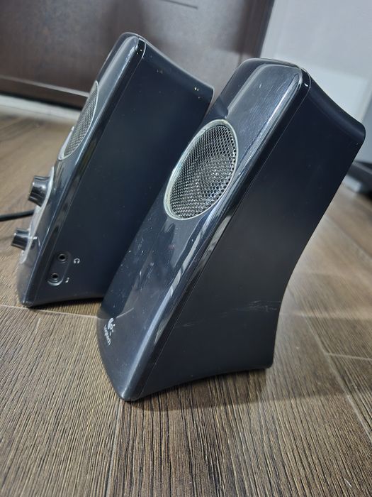 BOXE Logitech 2.1