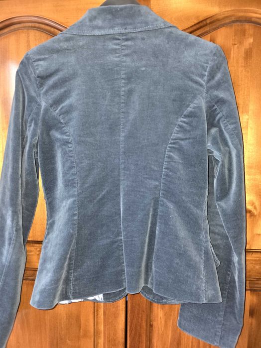 Велурено дамско сако