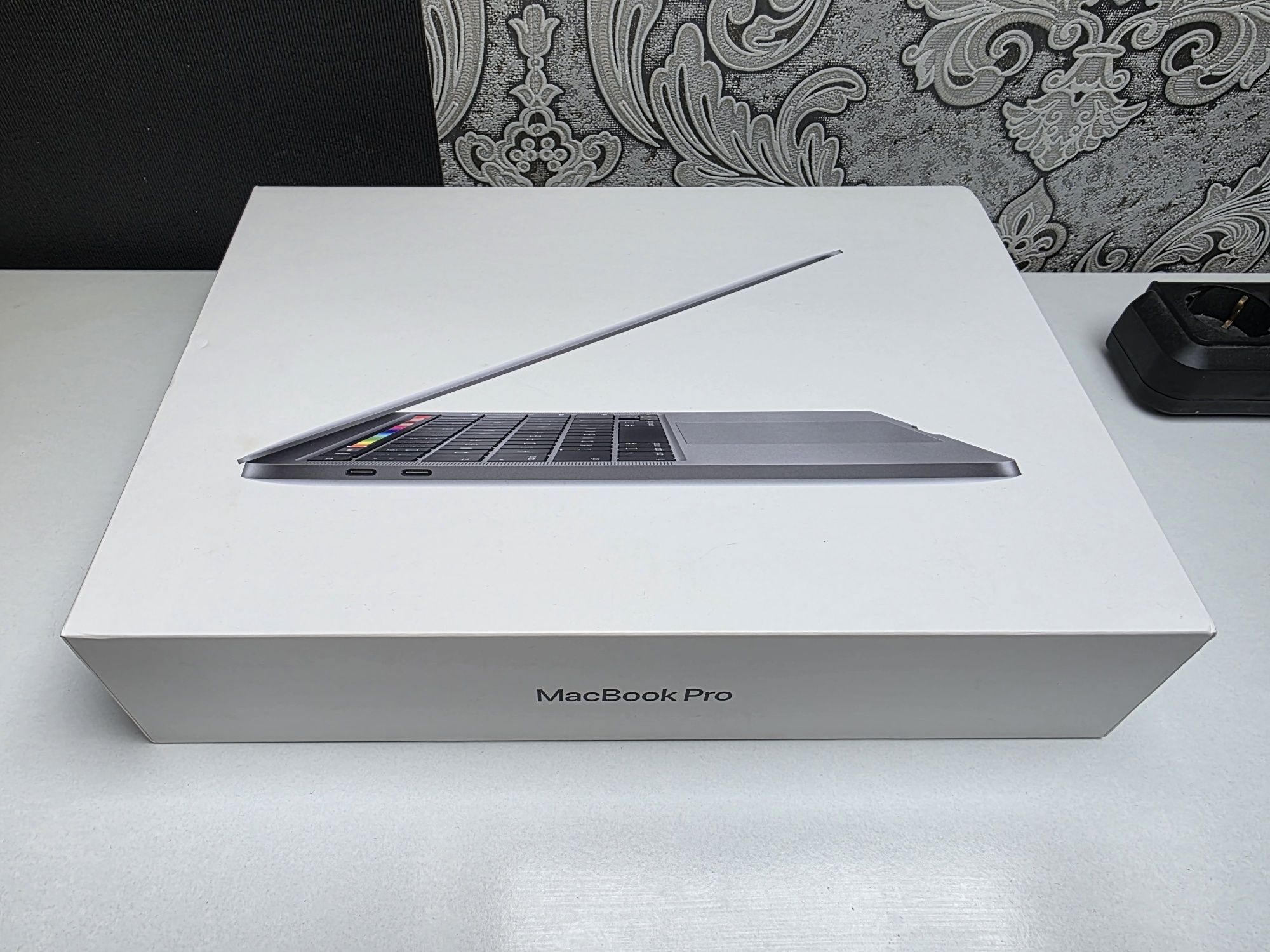 MacBook Pro 13 - inch