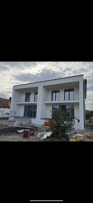 Casa eficienta energetic, cu pompa de caldura si panouri fotovoltaice