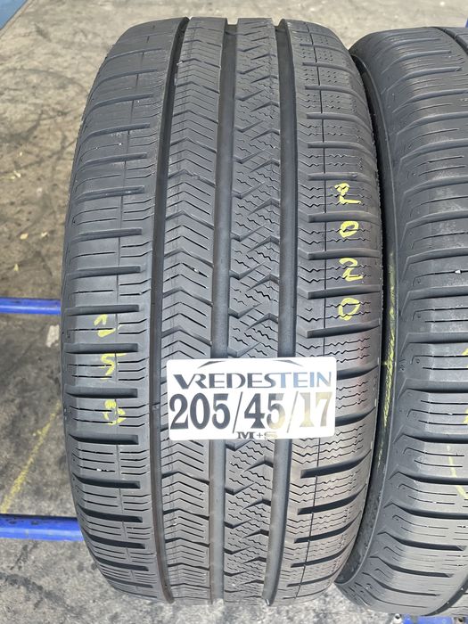 205/45/17 Vredestein M+S