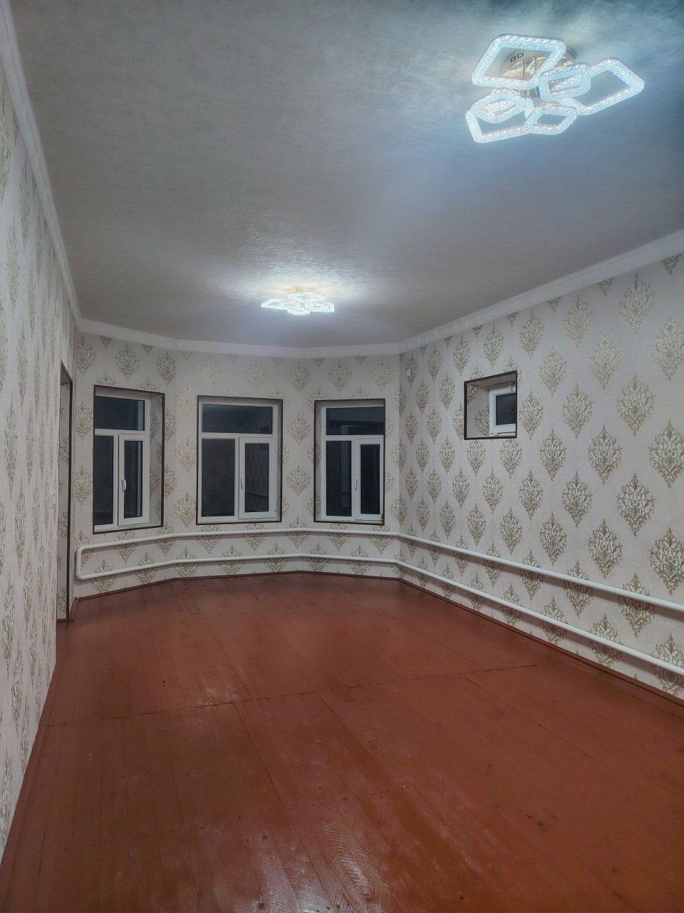 Tayyor 8 sotikli hovli uy