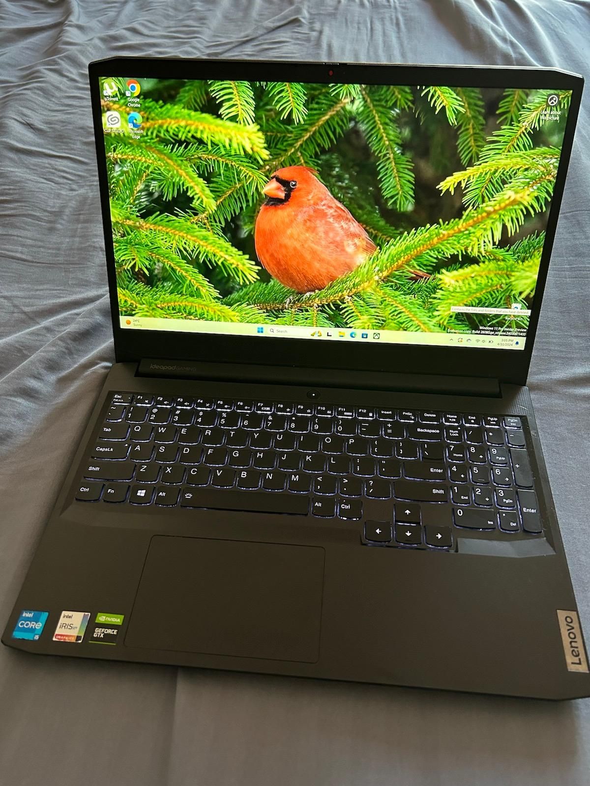 Vând Laptop Gaming Lenovo IdeaPad3