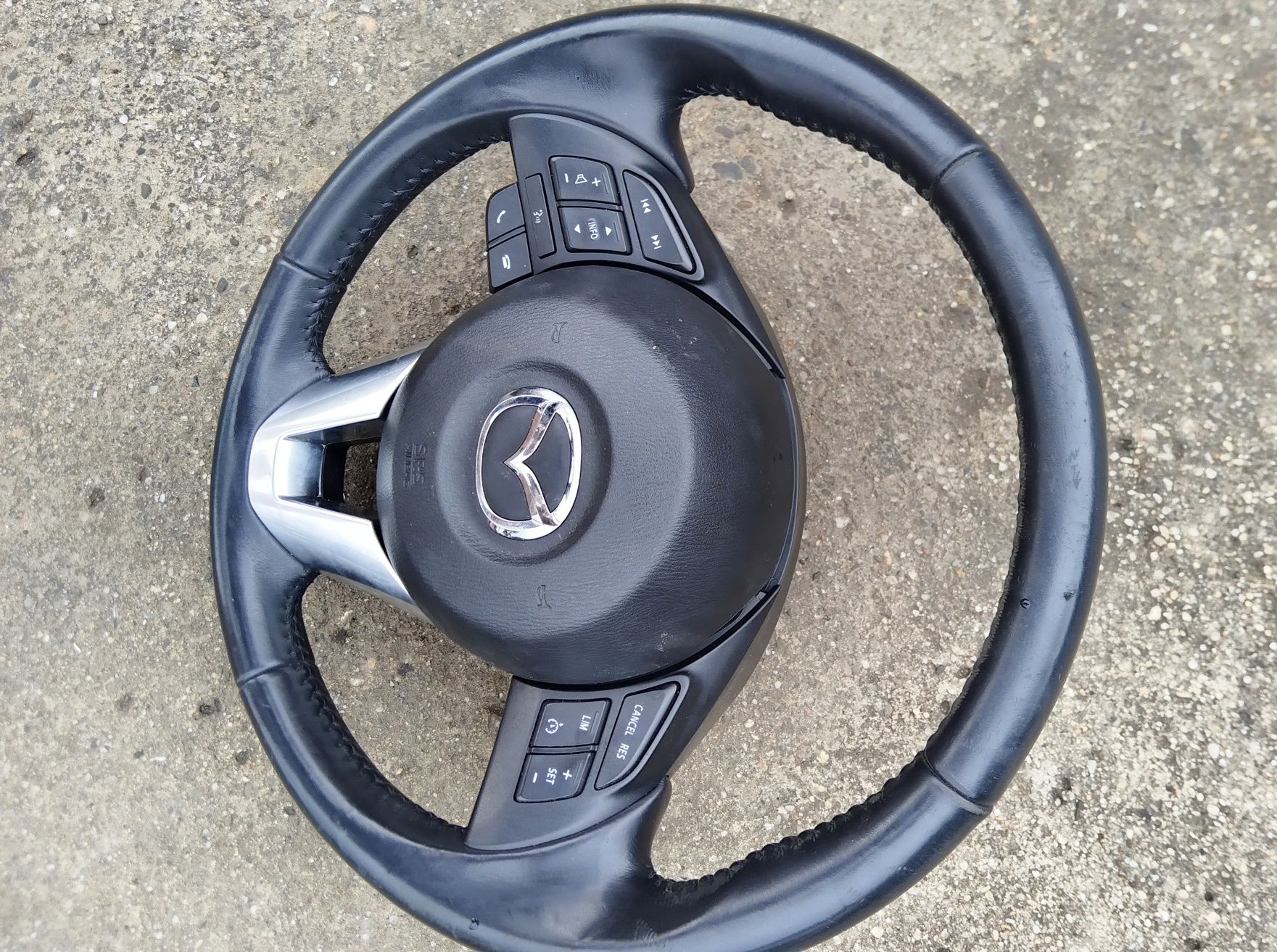 Volan piele + airbag Mazda 6 GJ an 2012-2021 ( IMPECABIL )