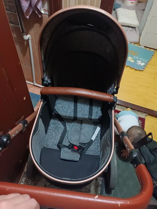 Детский каляска сотилади