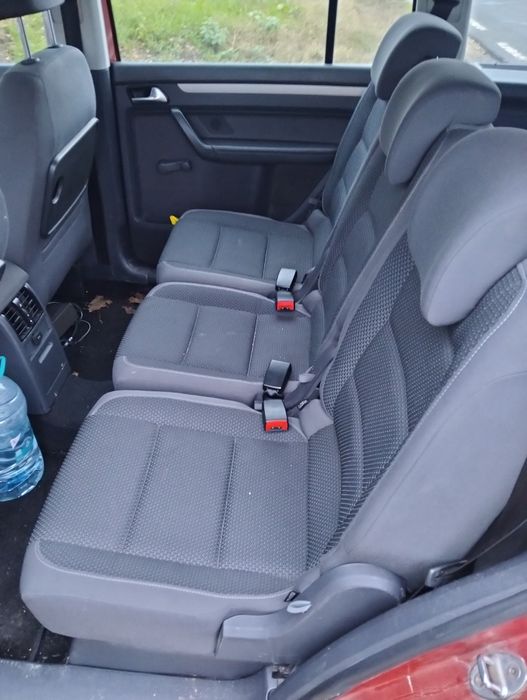 Vând Touran 1.9 tdi