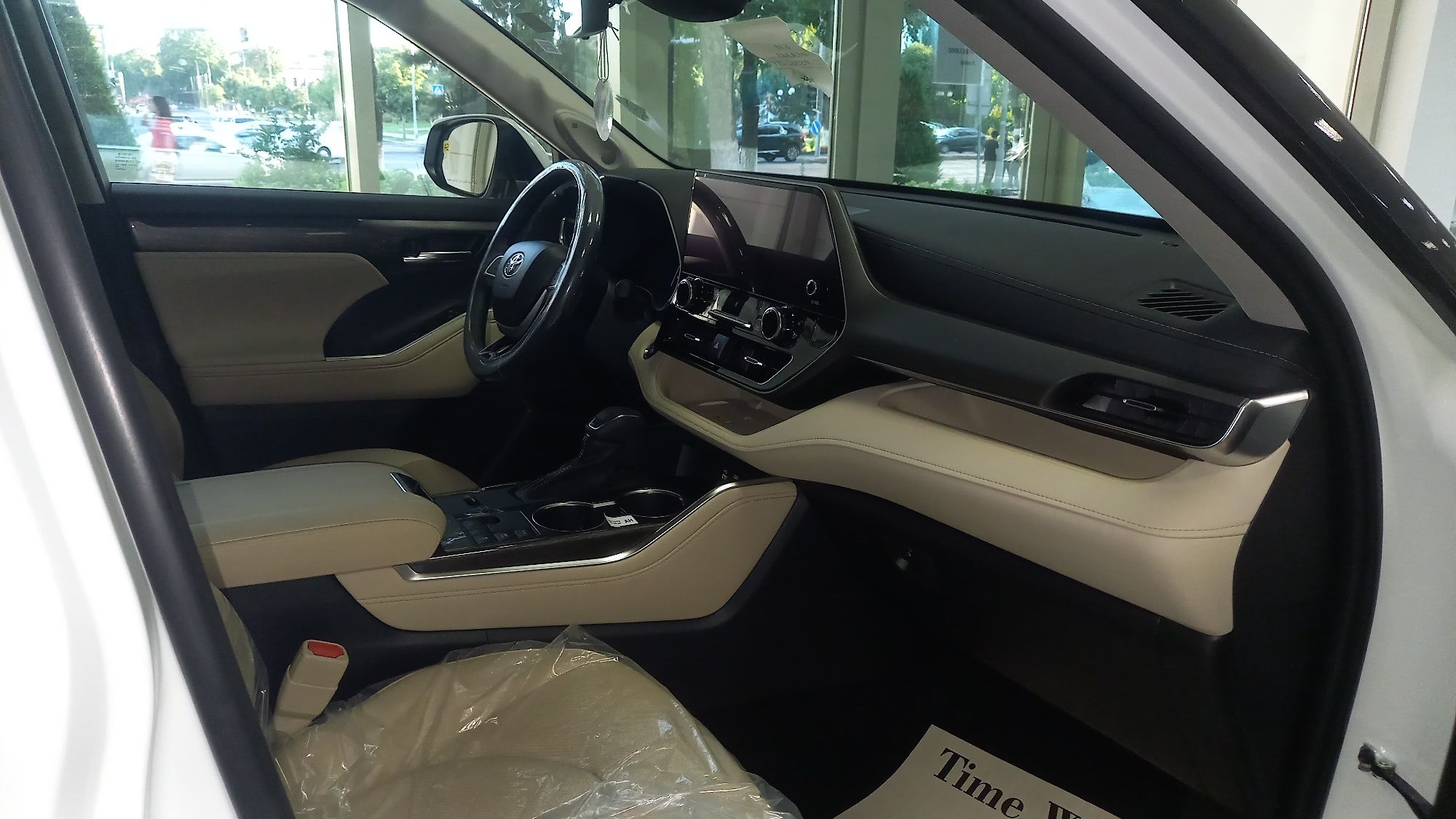 Toyota Highlander Hybrid Limited 2024 год В Наличии