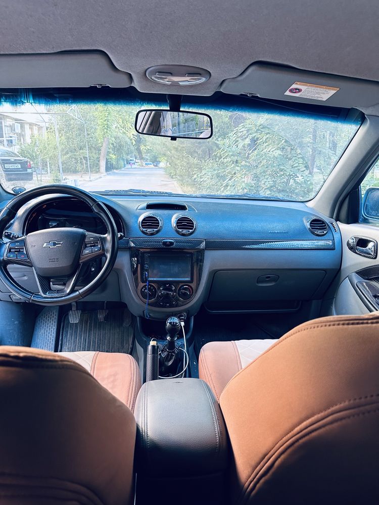 Daewoo Lacetti Хэтчбек 1.8