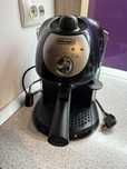 Vand mașină de cafea espresso DeLonghi.