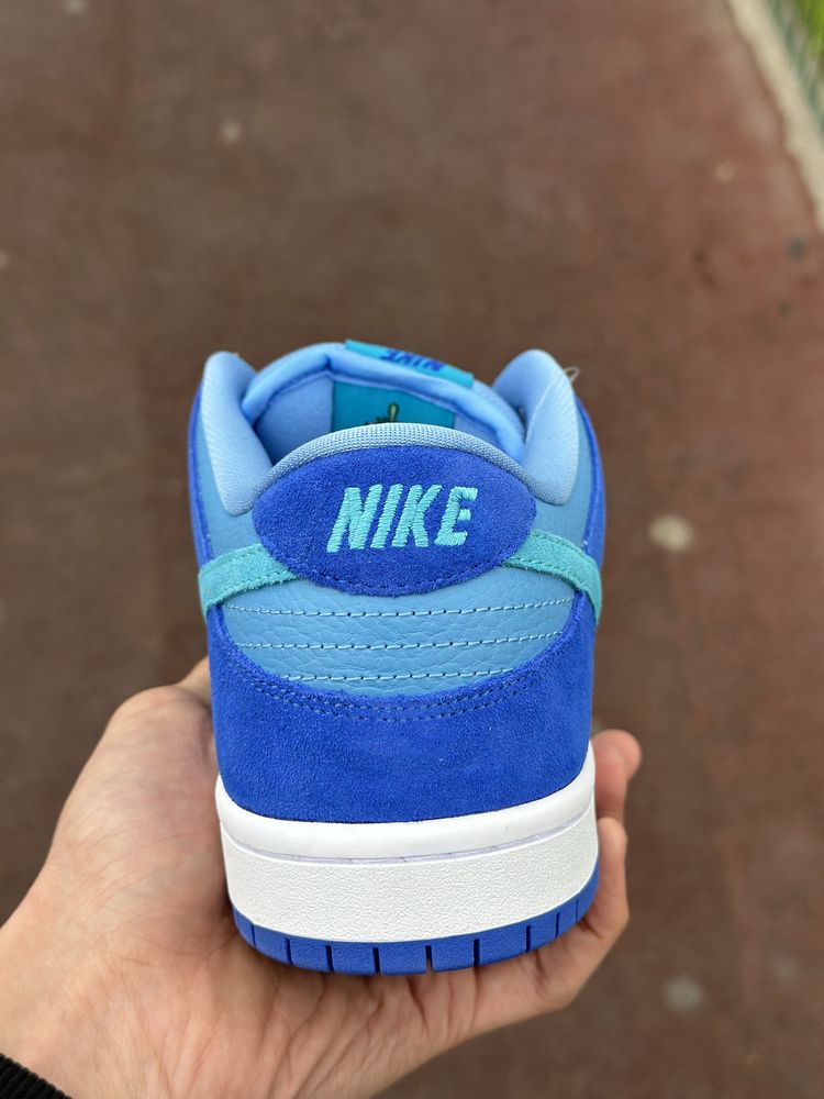 Продам новые, Nike dunk