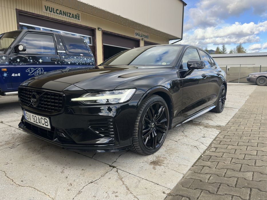 Volvo S60 T8  R Designe Recharge Black Edition