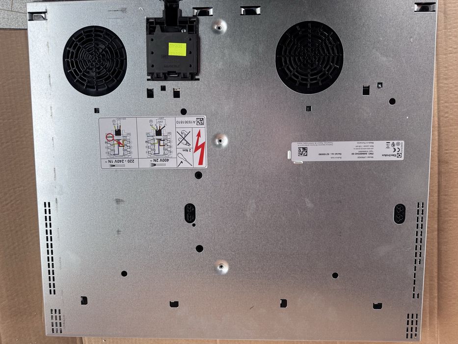 Plita cu inductie electrolux