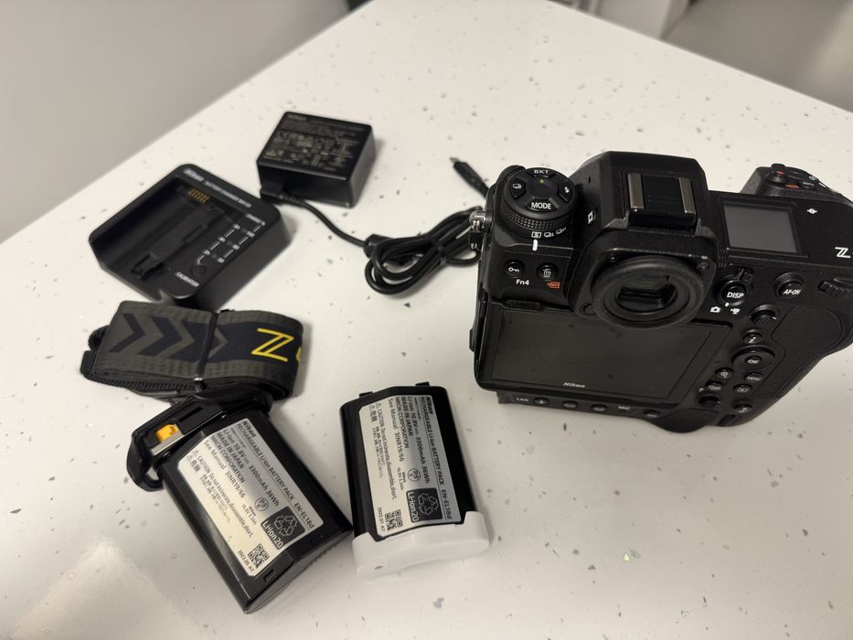 Nikon Z9 - 2 baterii, 76k cadre