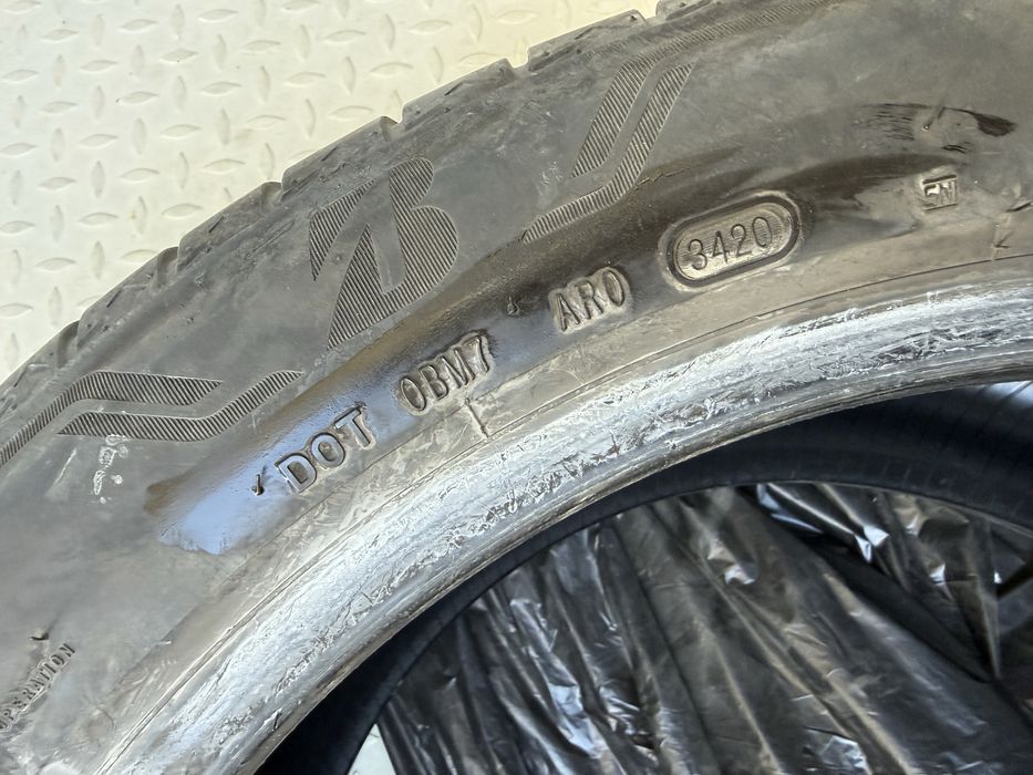 Cauciucuri vara X6 Bridgestone ,doua marimi 305/40/20 si 275/45/20 !