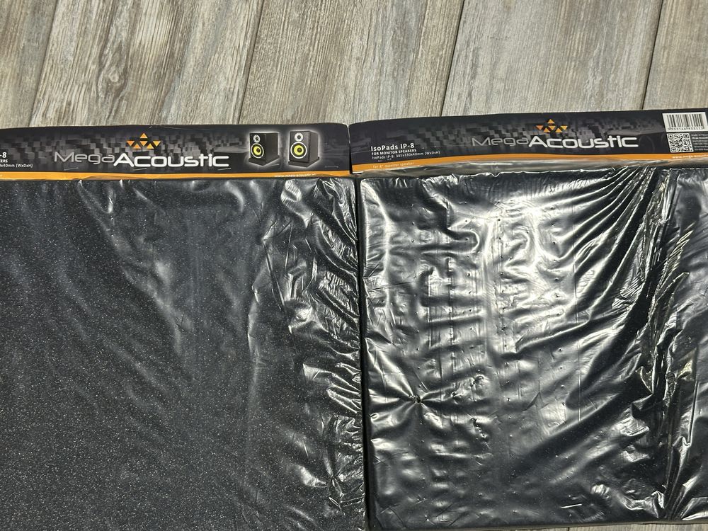Mega Acoustic iso pads ip-8 for monitor speakers