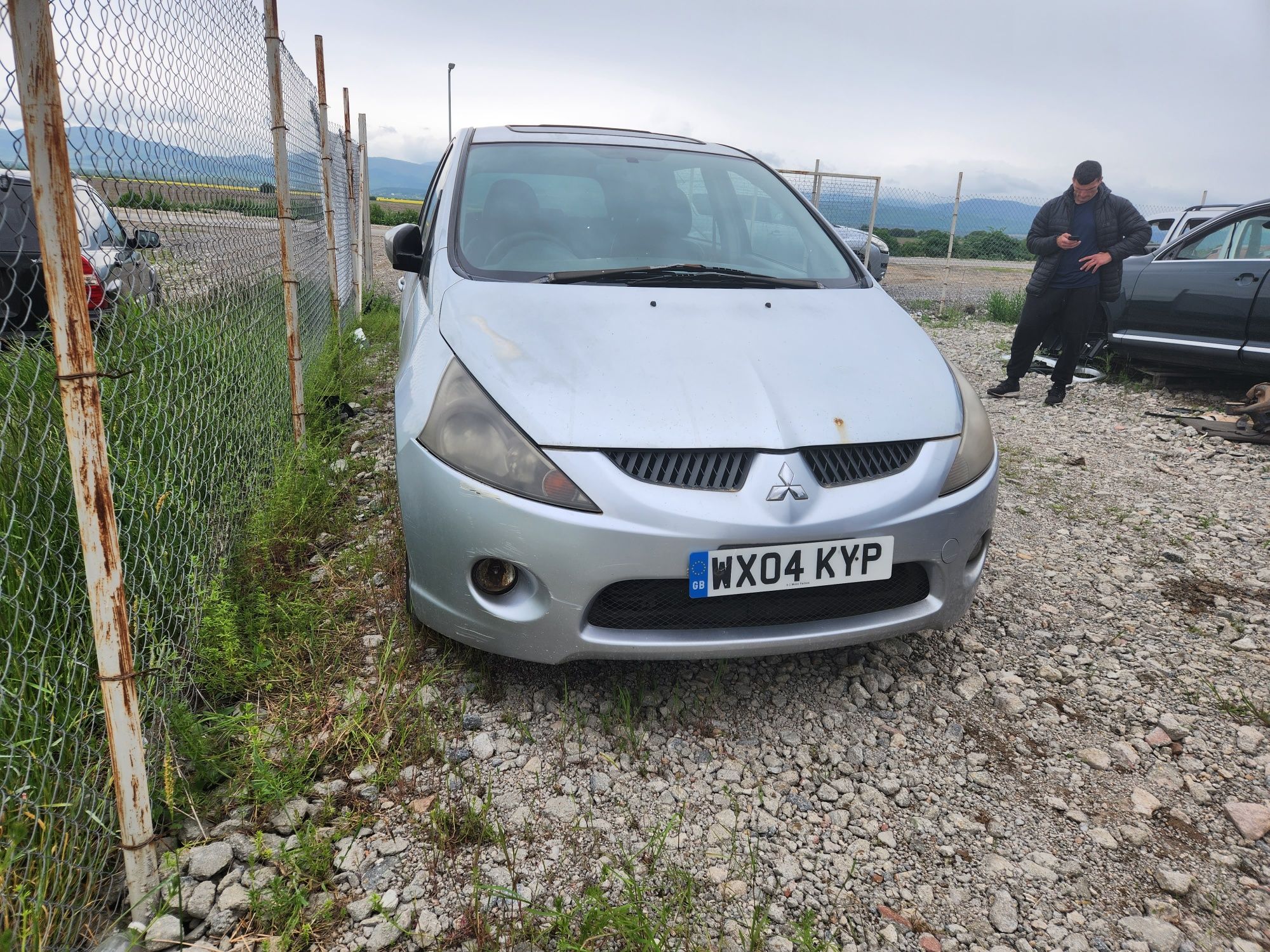 За Части Mitsubishi Grandis 2.4 auto 2006г