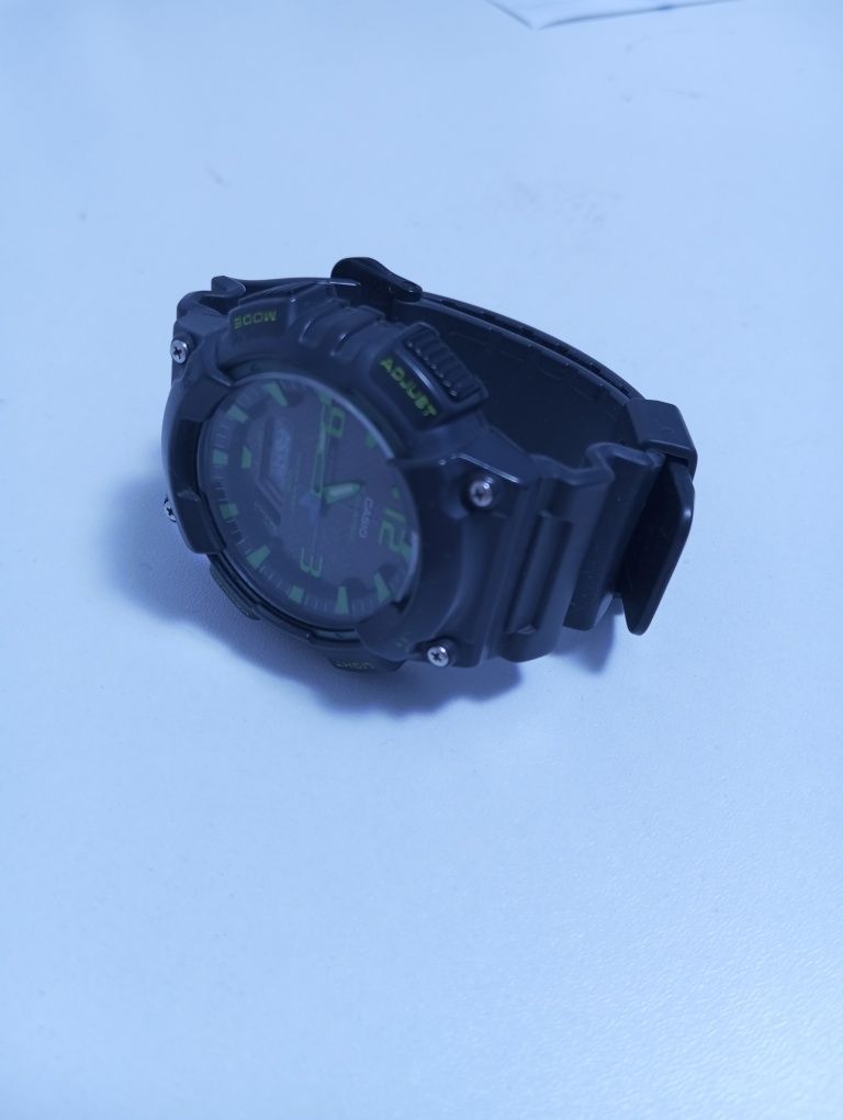 Ceas Casio colection verde.