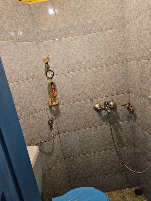 Давам под наем 38 кв./м гарсониера(боксониера). Наем 585 лв.(300 евро)