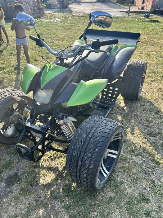 Vand atv 250cc.