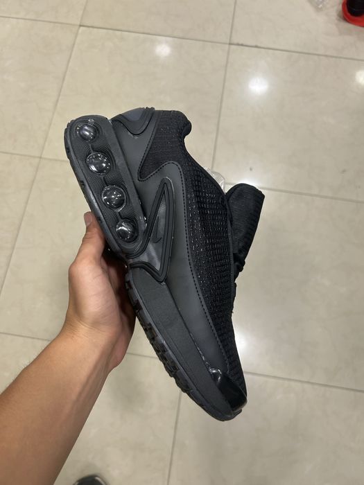 Обувки Nike Air Max Dn (3 модела)