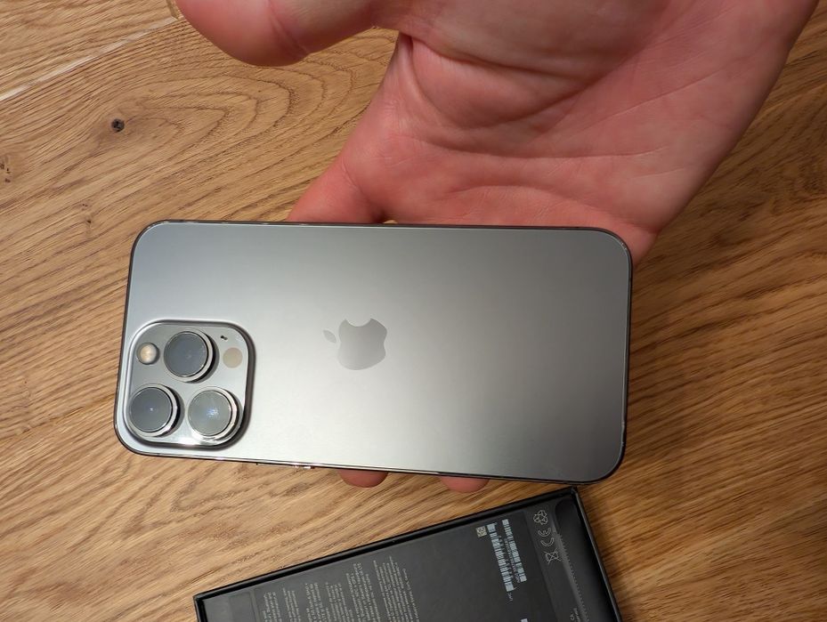 Vand iPhone 13 pro de 256 impecabil