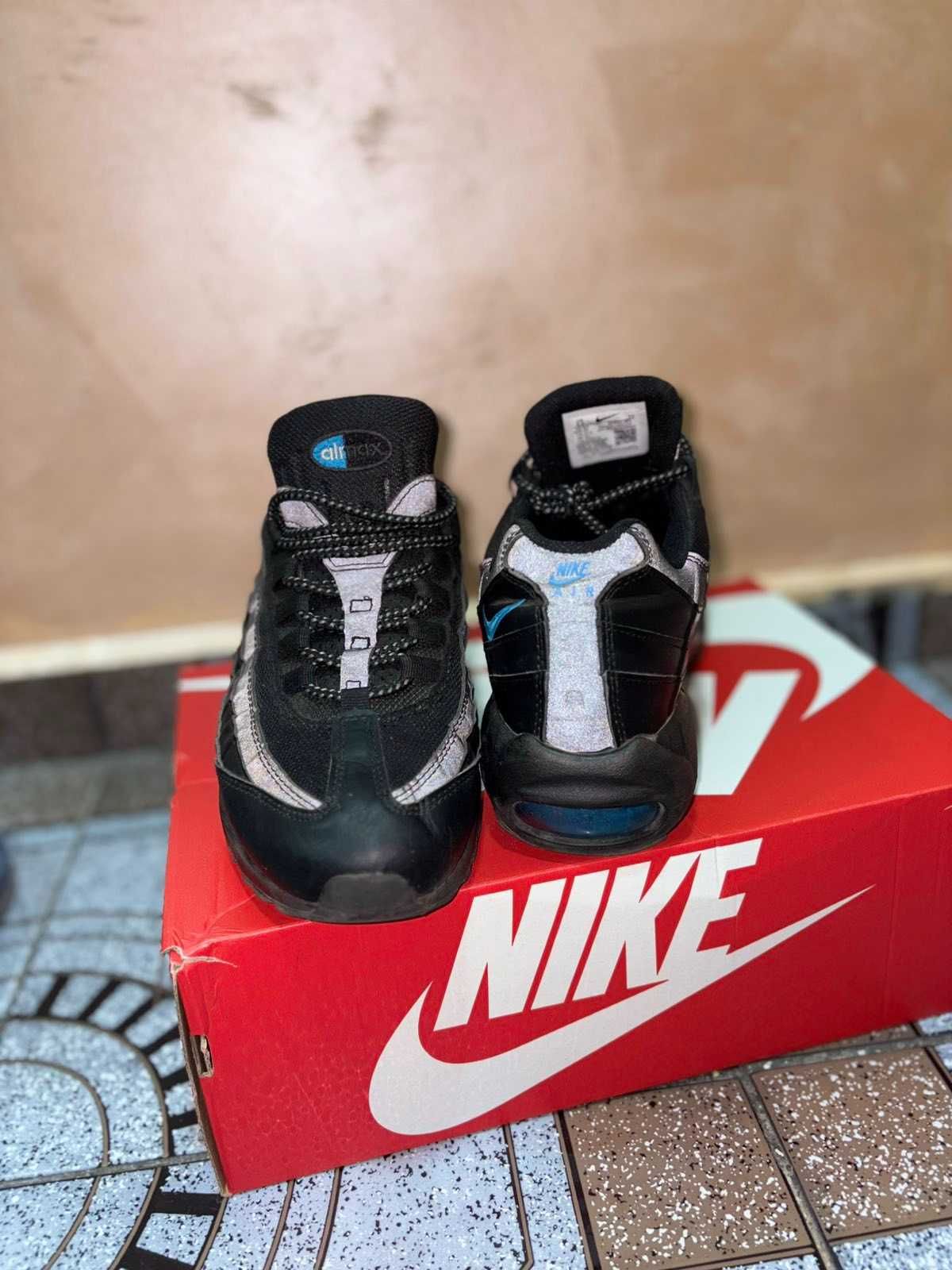 Air max 95 black and blue