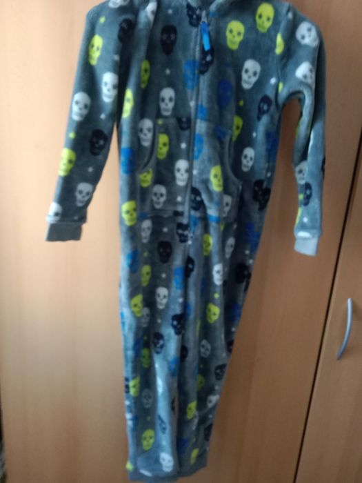 Pijama tip salopetapeta pentru copiintru copii