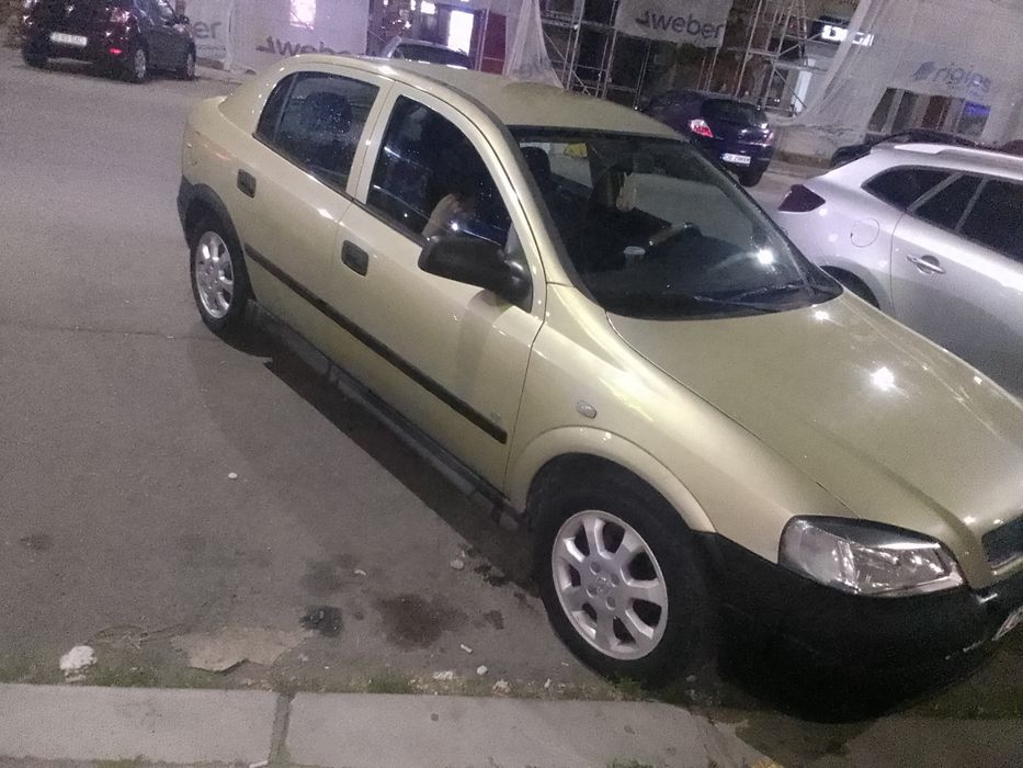 Vând Opel Astra g