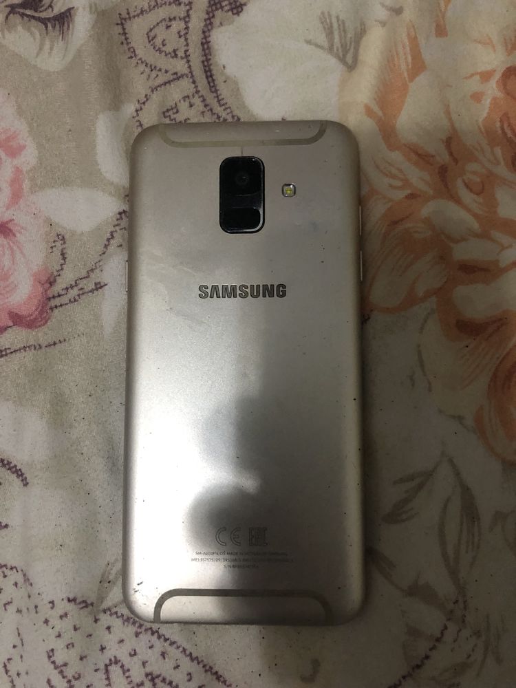 Samsung A6 ekrani singan