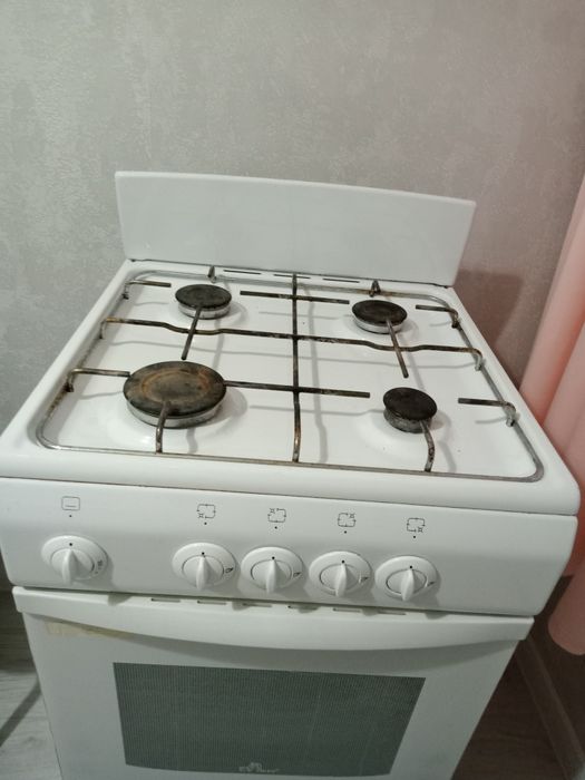 Продам газовую плиту