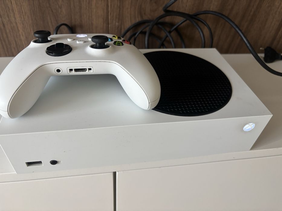 Xbox Series S с играми