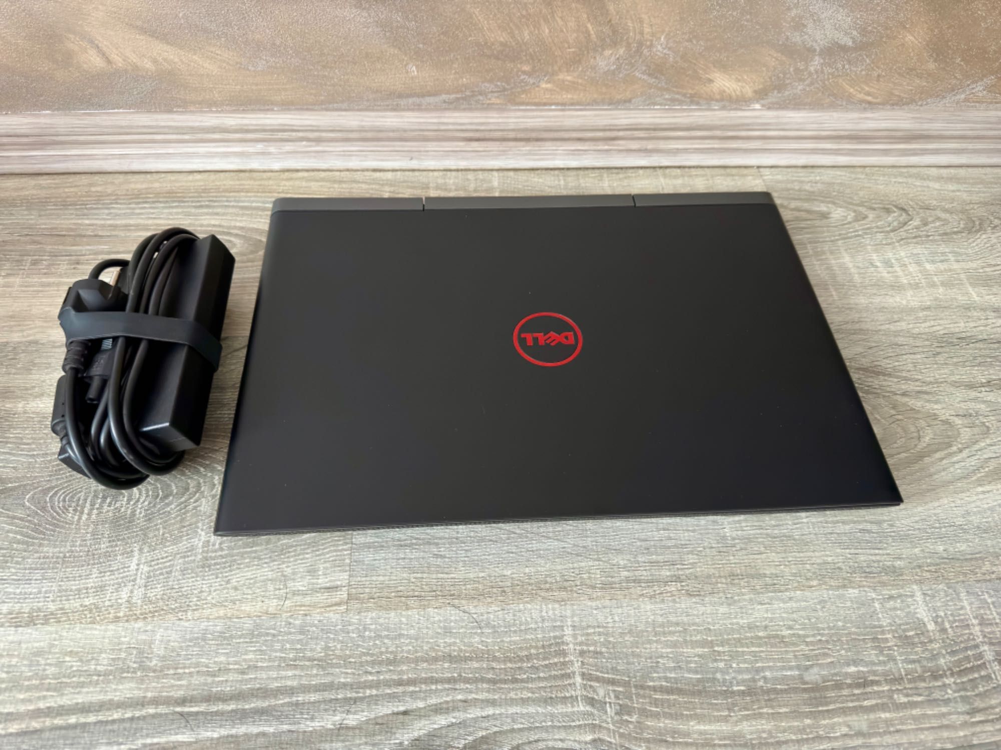 Laptop Dell Inspiron Gaming 7000